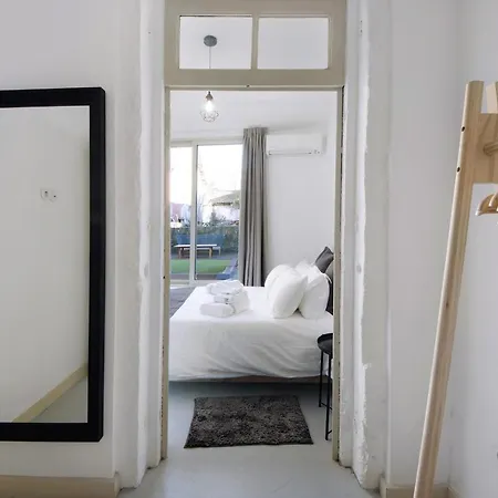 Crooked Floor House - Ground Floor *