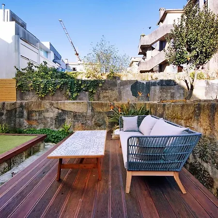 Crooked Floor House - Ground Floor Porto