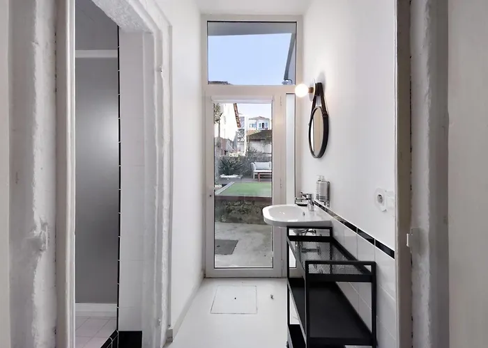 Crooked Floor House - Ground Floor Διαμέρισμα