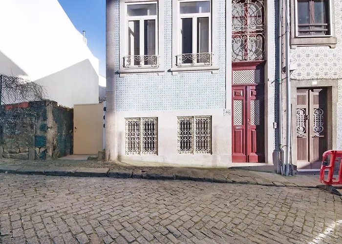 Crooked Floor House - Ground Floor